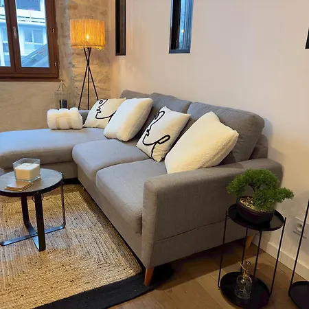 French Loft - Central & Comfy