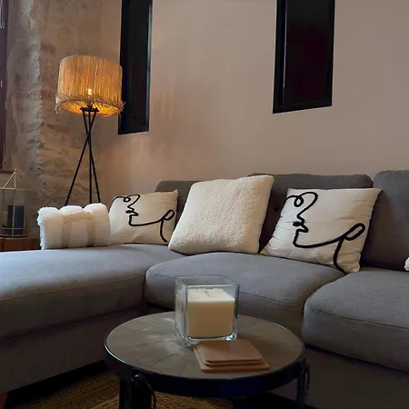French Loft - Central & Comfy