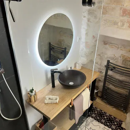 French Loft - Central & Comfy *